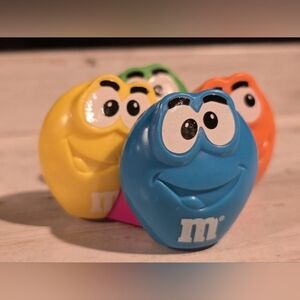 M&M MINI PULLBACK TOY BURGER KING KIDS CLUB MEAL TOY PULL BACK * READ DETAILS